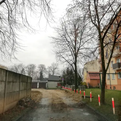 Wymiana opraw sodowych na oprawy ze źródłem światła LED na ul. Armii Krajowej w Rawiczu | fot. 1