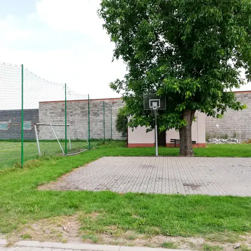 Adaptacja pomieszczeń mieszkalnych i gospodarczych w Żołędnicy na Przedszkole wraz z wyposażeniem i placem zabaw | fot. 1