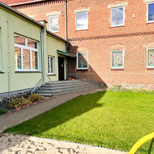Budowa podjazdu dla niepełnosprawnych ZSP w Słupi Kapitulnej | fot. 1