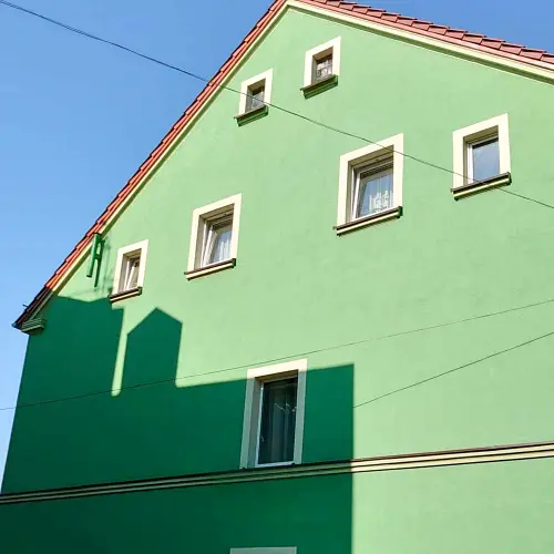 Malowanie elewacji frontowej i bocznej Wały Powstańców Wlkp. 4 | fot. 2