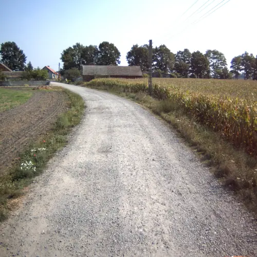 Utwardzenie drogi gruntowej betonowymi płytami drogowymi we wsi Kąty | fot. 1