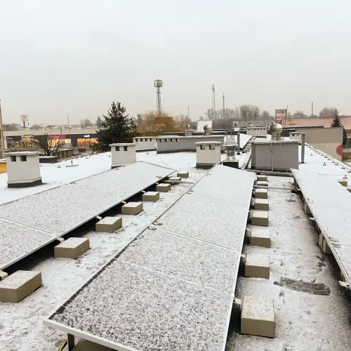 Montaż instalacji fotowoltaicznej na budynku Przedszkola nr 5 w Rawiczu