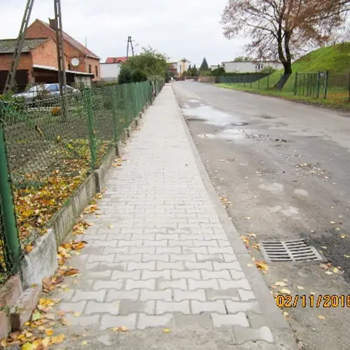 Budowa chodnika w Izbicach