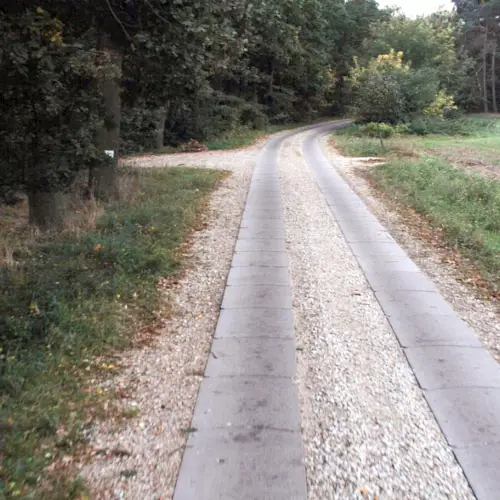 Przebudowa drogi gminnej nr 810647P na odcinku od Rawicza (obręb Sarnowa) w kierunku Szymanowo - etap I