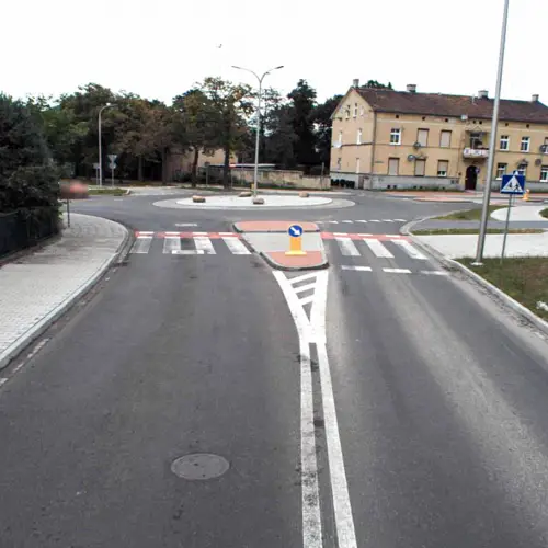 Budowa ronda wraz z fragmentem ulicy u zbiegu ulic Piłsudskiego, Podmiejskiej i Alei Spacerowej w Rawiczu wraz z odwodnieniem i oświetleniem oraz przebudową infrastruktury technicznej