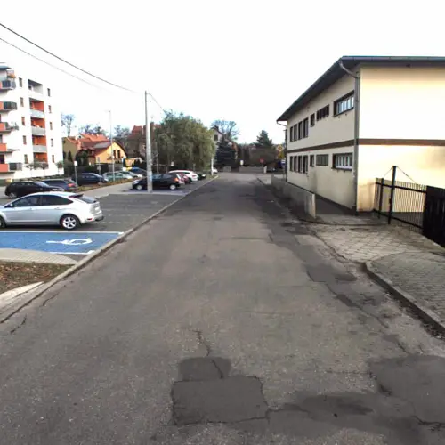 Przebudowa ulicy Broniewskiego od SP4 do ulicy Winiary wraz z budową ścieżki pieszo-rowerowej oraz miejsc postojowych przy ulicy Spokojnej - SPOKOJNA