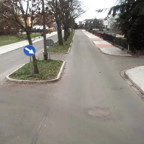 Przebudowa ulicy Broniewskiego od SP4 do ulicy Winiary wraz z budową ścieżki pieszo-rowerowej oraz miejsc postojowych przy ulicy Spokojnej - Broniewskiego