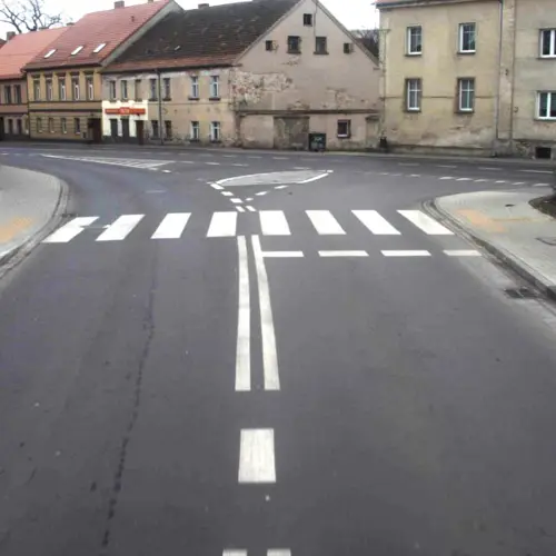 Poprawa bezpieczeństwa w obrębie przejścia dla pieszych na ul. Hallera w Rawiczu