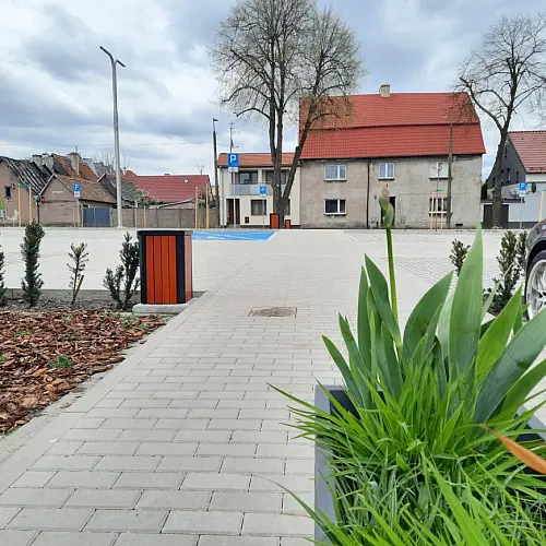 Budowa parkingu przy Multibibliotece w Rawiczu