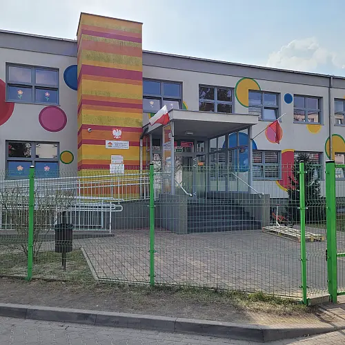 Wsparcie infrastruktury, wyposażenie i poprawa dostępności przedszkoli prowadzonych przez Gminę Rawicz.