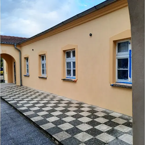 Modernizacja budynku gminnego na dz. nr 335 w Rawiczu Sarnowie