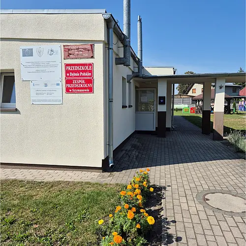 Remont dachu w Przedszkolu w Dębnie Polskim